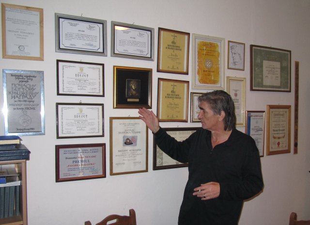 nenadic, Kuca, poveljem diplome, nagrade, 2009.jpg, 1.7 MB
